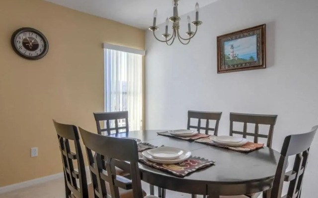 Jame's Club Cortile Condo