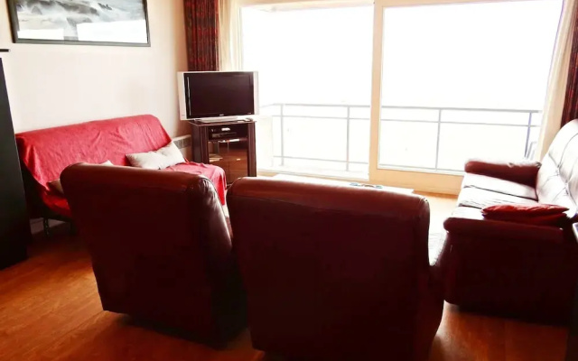 Apartment in Nieuwpoort Near Sandy Beaches