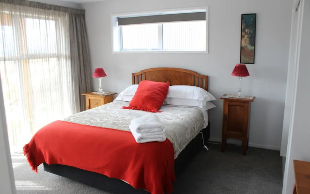 Mackenzie Apartments & Suites