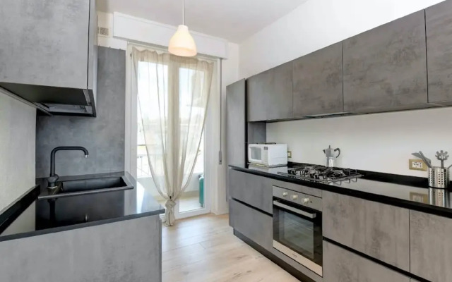 Immaculate 2-bed Apartment in Desenzano del Garda