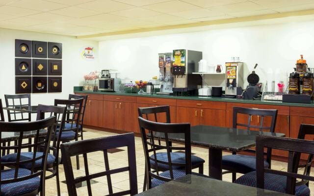 Super 8 By Wyndham Chandler Phoenix