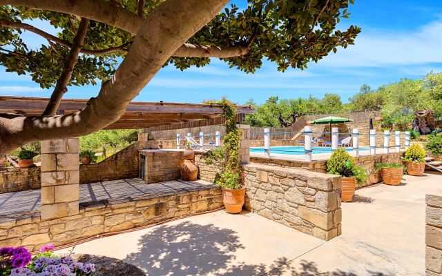 Cretan Kera Villa Heated Pool