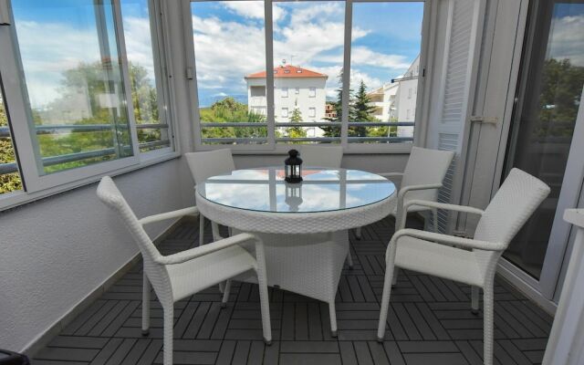 Luxurious Apartment in Novalja Near Sea