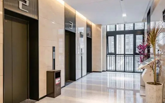 Blue Tu Light Luxury Hotel (Shanghai East International Branch)