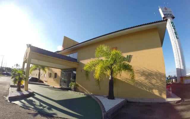 Harbor Self Graciosa Hotel