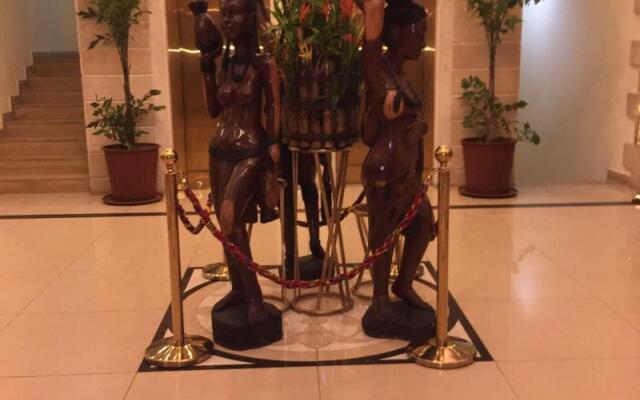 Royal Grand Hotel