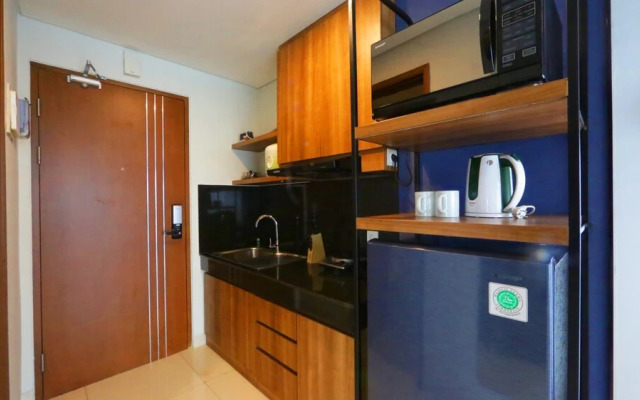 Best Price Studio At Green Kosambi Apartment Near Braga