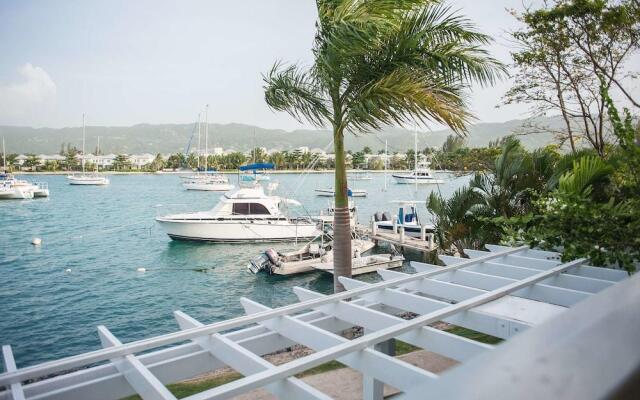 Seawind On The Bay