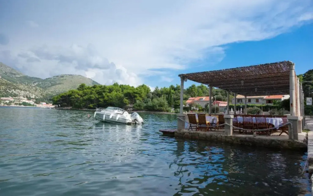Astra Villas