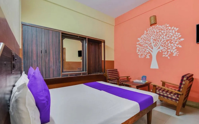 Hotel Pawansree Deluxe Lodge by OYO Rooms