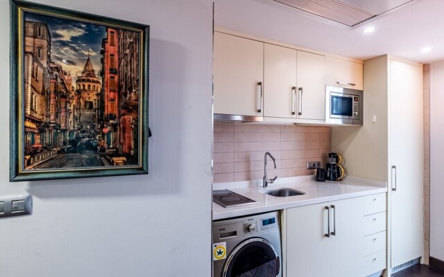 Sleek Residence Flat in Maltepe