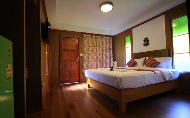 Lanta Andaleaf Bungalow