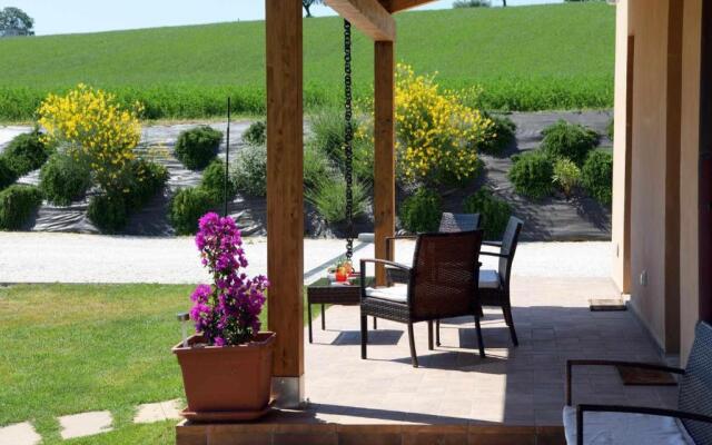 Casa Montefiore 13 Iris LT nella tranquilla campagna Marchigiana