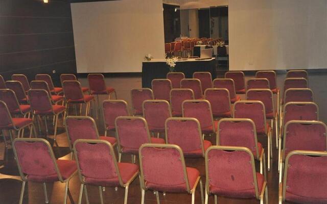 Carlton Hotel