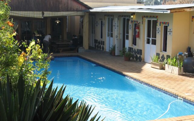 Accoustix Backpackers Lodge