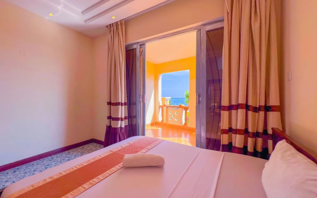 Royal Beachfront Apartments