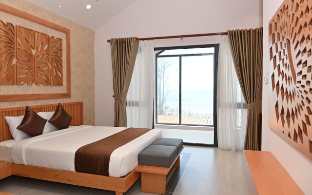 Tran Chau Beach & Resort