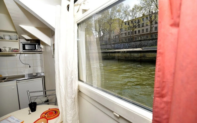 Studio Péniche Centre Lyon Insolite