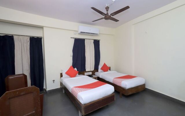 OYO 15983 Hotel Devpriya