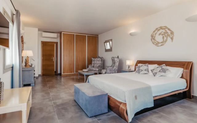 Kaminos Private Villa