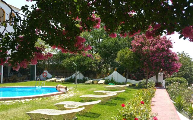 Hacienda El Santiscal - Adults Only