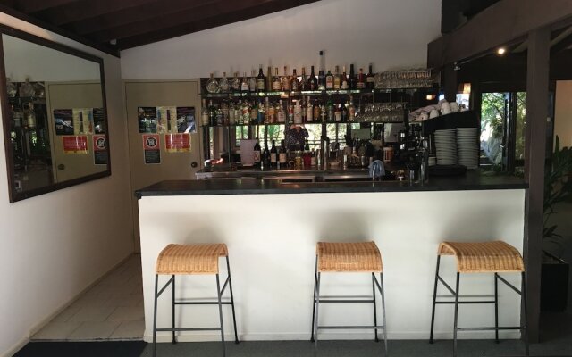 Avoca Beach Hotel