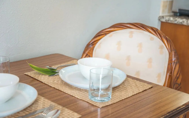 Luana Waikiki by Tropical Escapes Realty