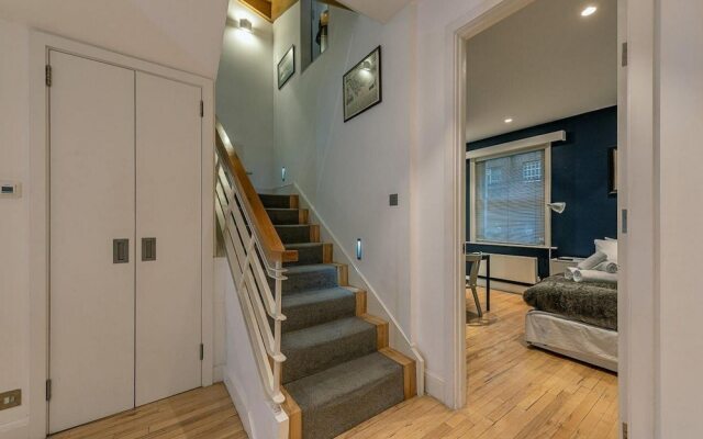 NEW Stunning 5BD Kensington House