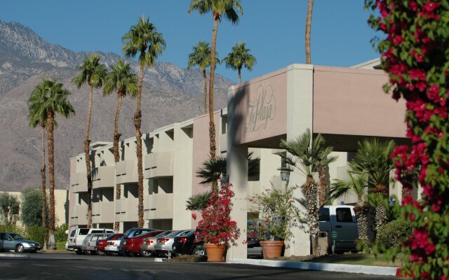 WorldMark Palm Springs - Plaza Resort and Spa