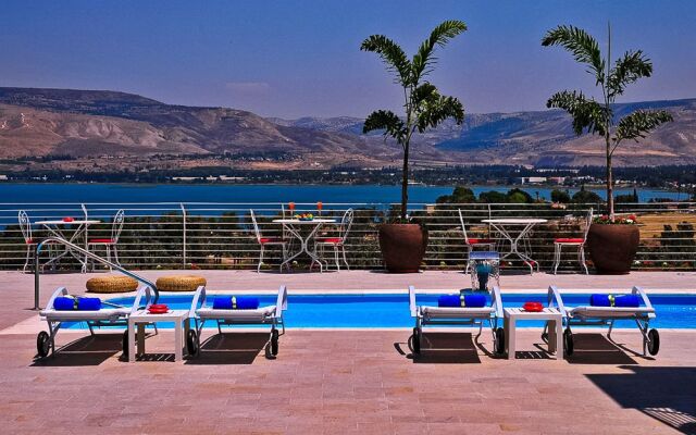 Camila Resort