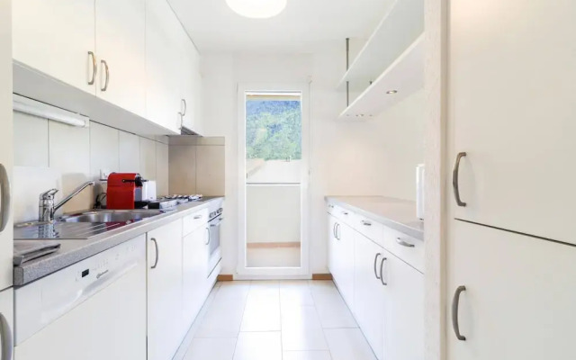 Nice and Recent Apartment Ideally Located in Martigny, Self Check-in