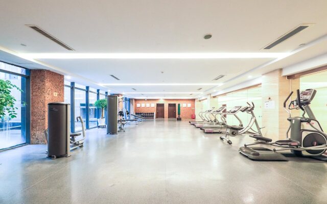 White Horse Lake Jianguo Hotel