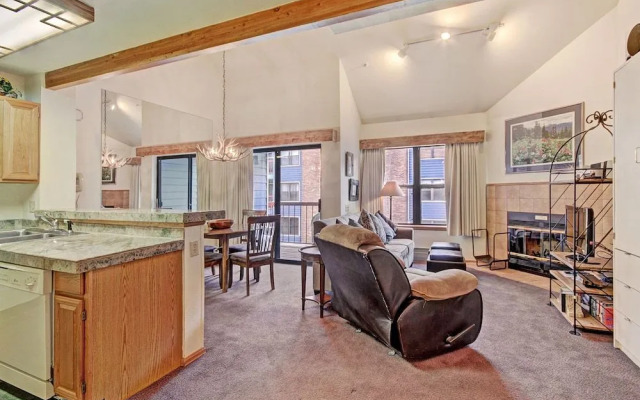 River Mtn Lodge E305