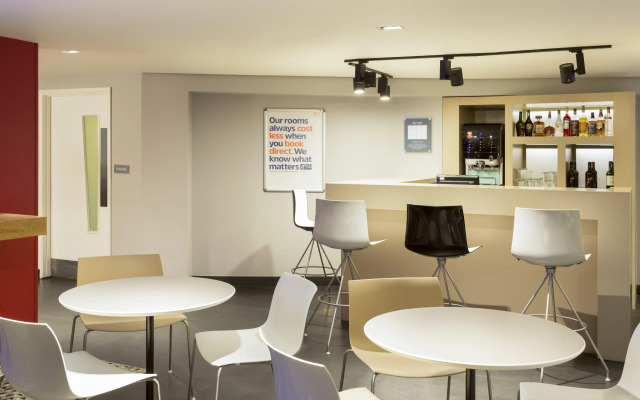 Holiday Inn Express London - Southwark, an IHG Hotel