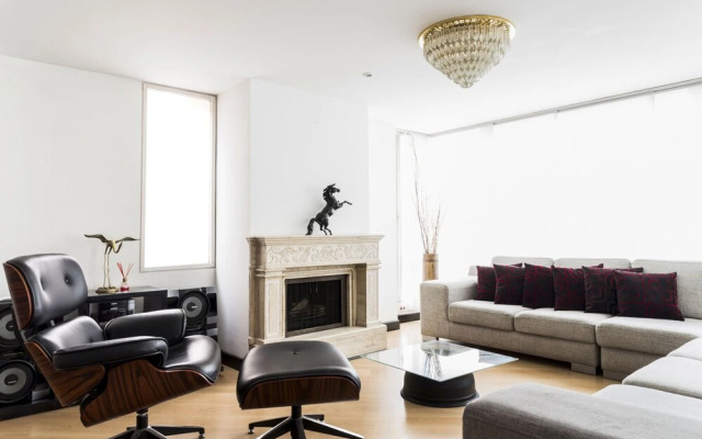 Modern Designer Flat By NOMAD GURU