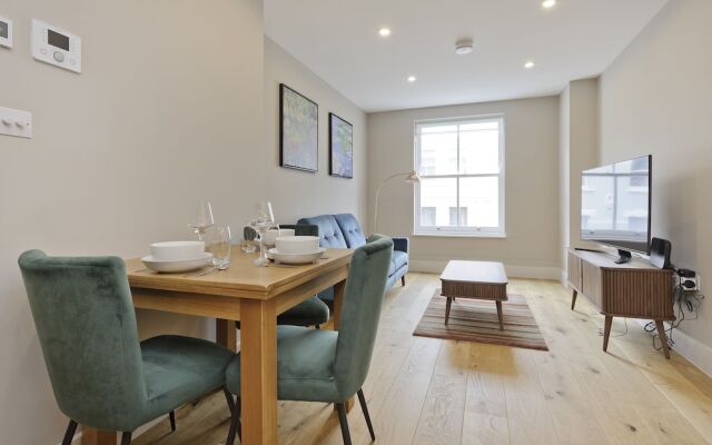 Immaculate new Apartment in Chelsea by Underthedoormat