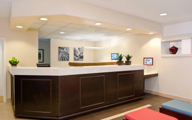 Sonesta ES Suites Reno