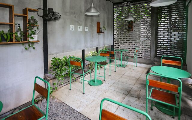 OYO 93370 Lot Thirty Six