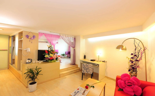 Grand 0773 Hotel