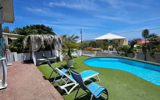 Villa Raven`s Paradise (Gris)