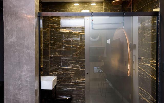 Studio Design a 150m da Praia | NSC 1085/315