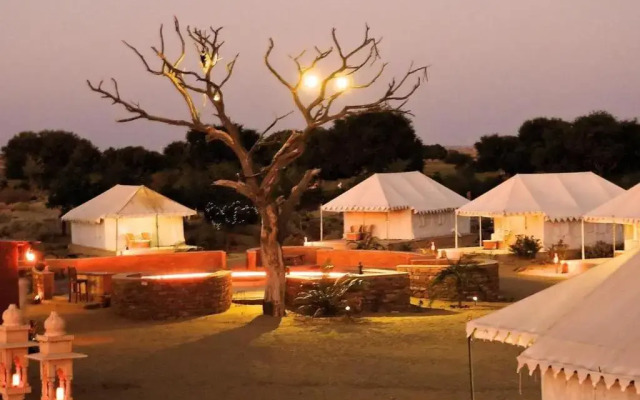 Golden Sandstone Hotel Desert Safari Camp