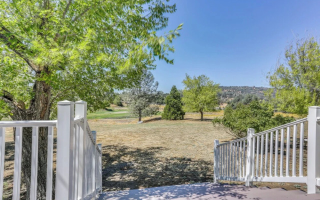 Spacious Coarsegold Getaway ~ 34 Mi to Yosemite!