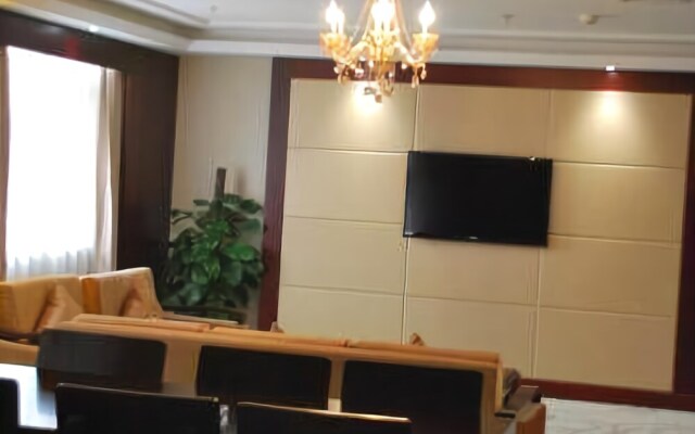 Longhu Hotel