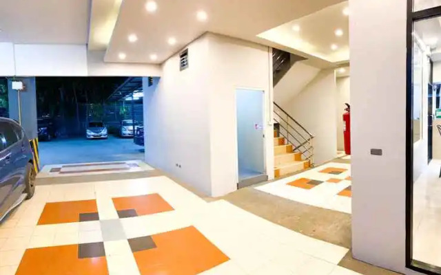 Bansuay Apartment and Hotel - Bang Kadi