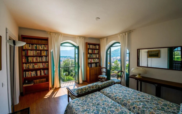 Il Motto Villa With big Garden and Lake View