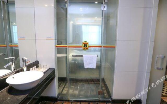 Super 8 Hotel (Guangzhou Panyu Shiqiao, Yifa Pedestrian Street)