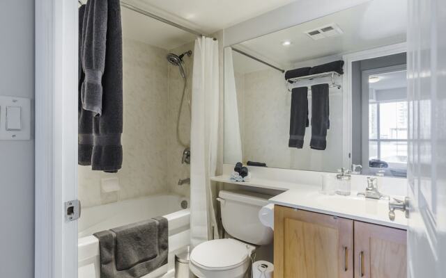 AOC Suites - Heart of Downtown  Condo