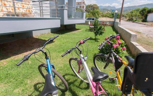 Panoramic View 1 5km From the Beach - Free Bikes