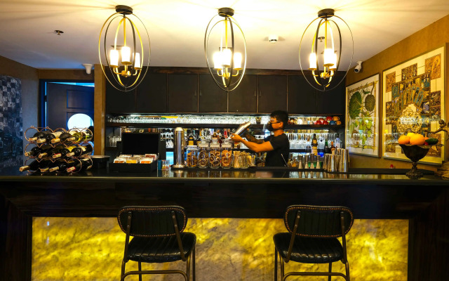 UNWND Boutique Hotel Makati